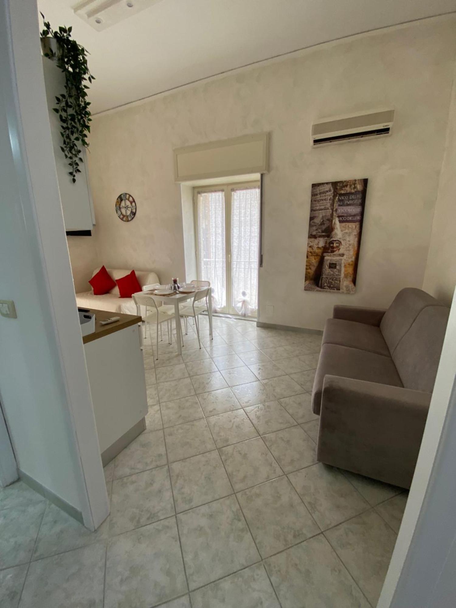 Ellebi Home نابولي المظهر الخارجي الصورة