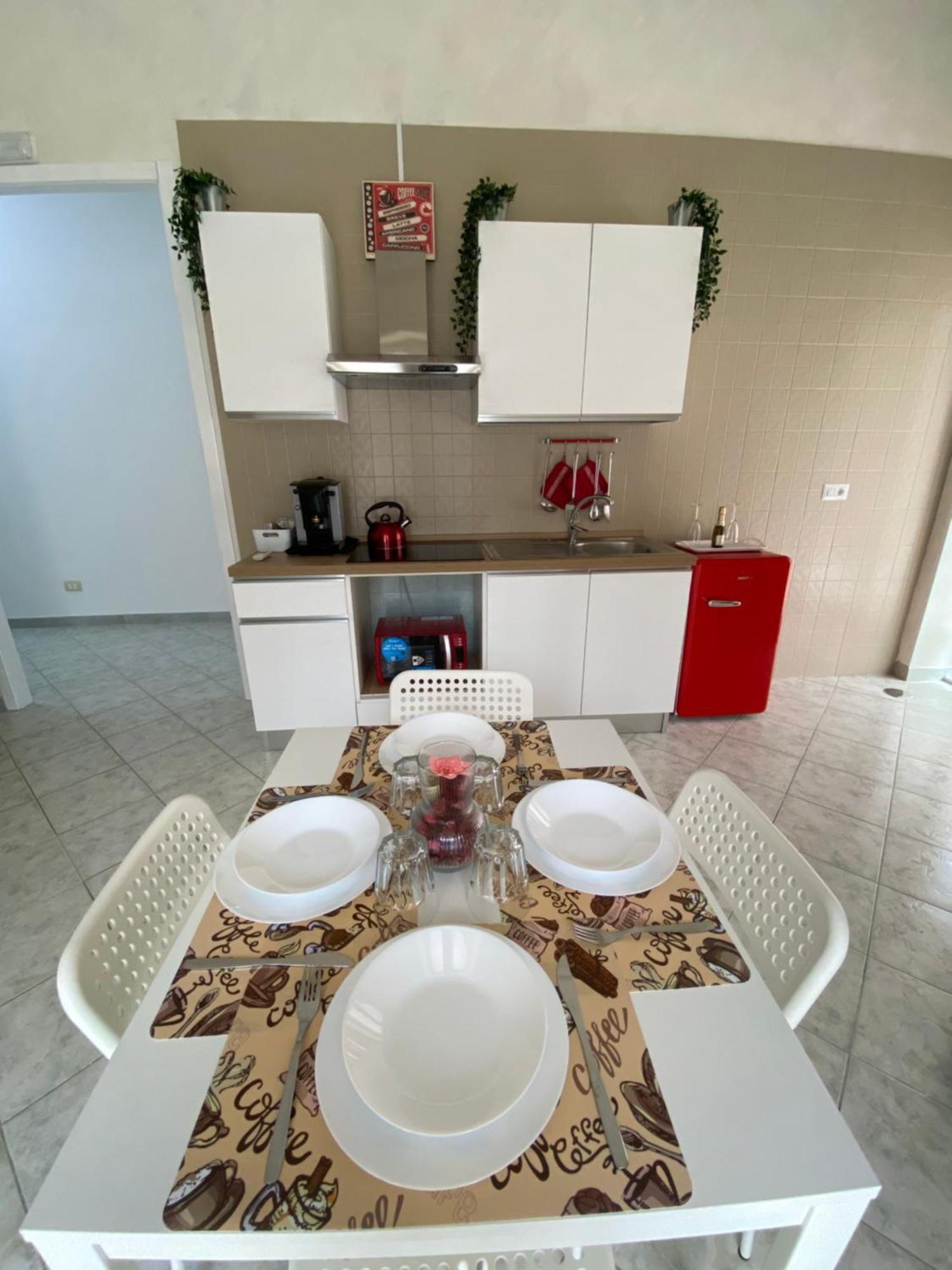 Ellebi Home نابولي المظهر الخارجي الصورة