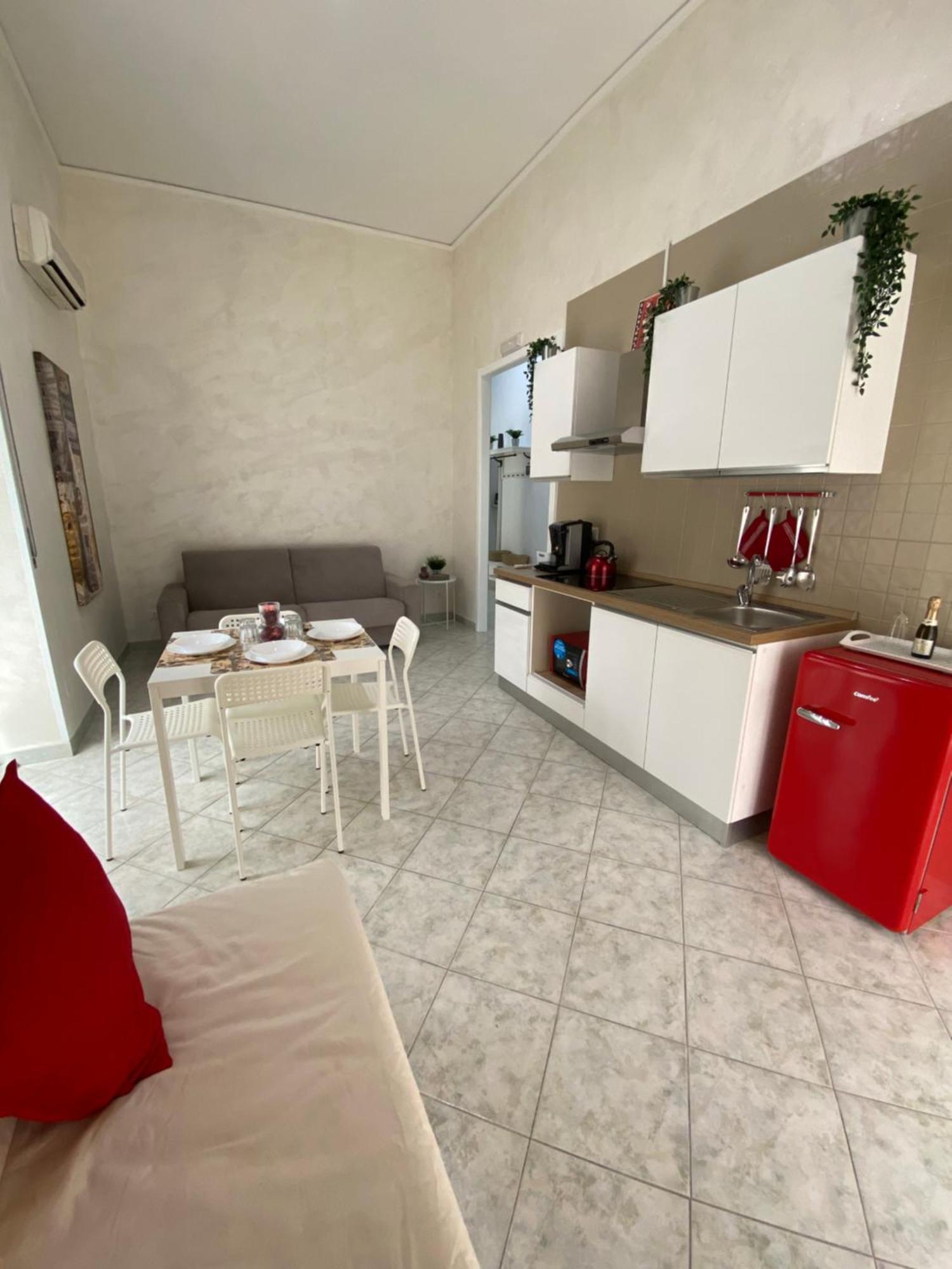 Ellebi Home نابولي المظهر الخارجي الصورة