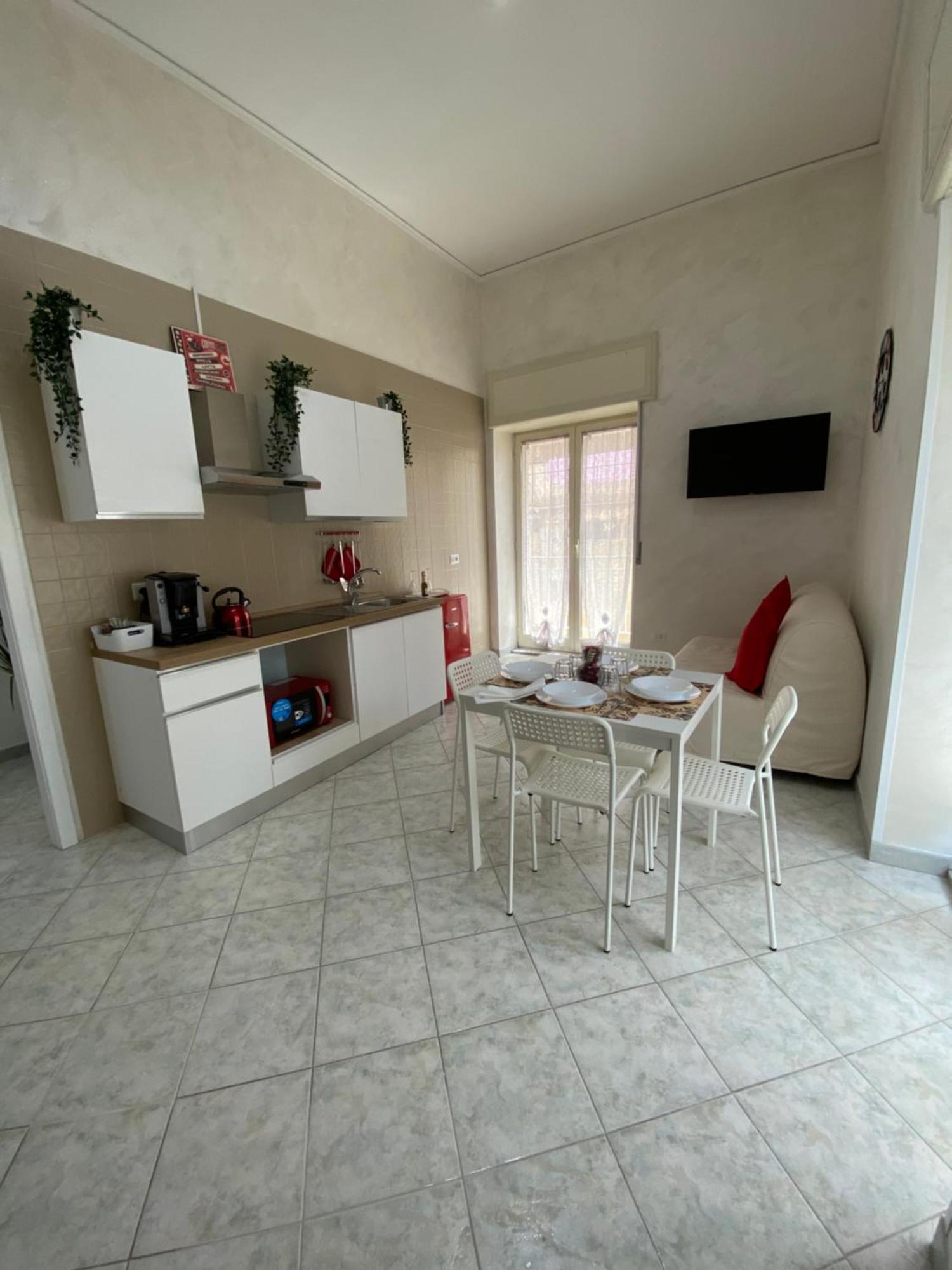 Ellebi Home نابولي المظهر الخارجي الصورة